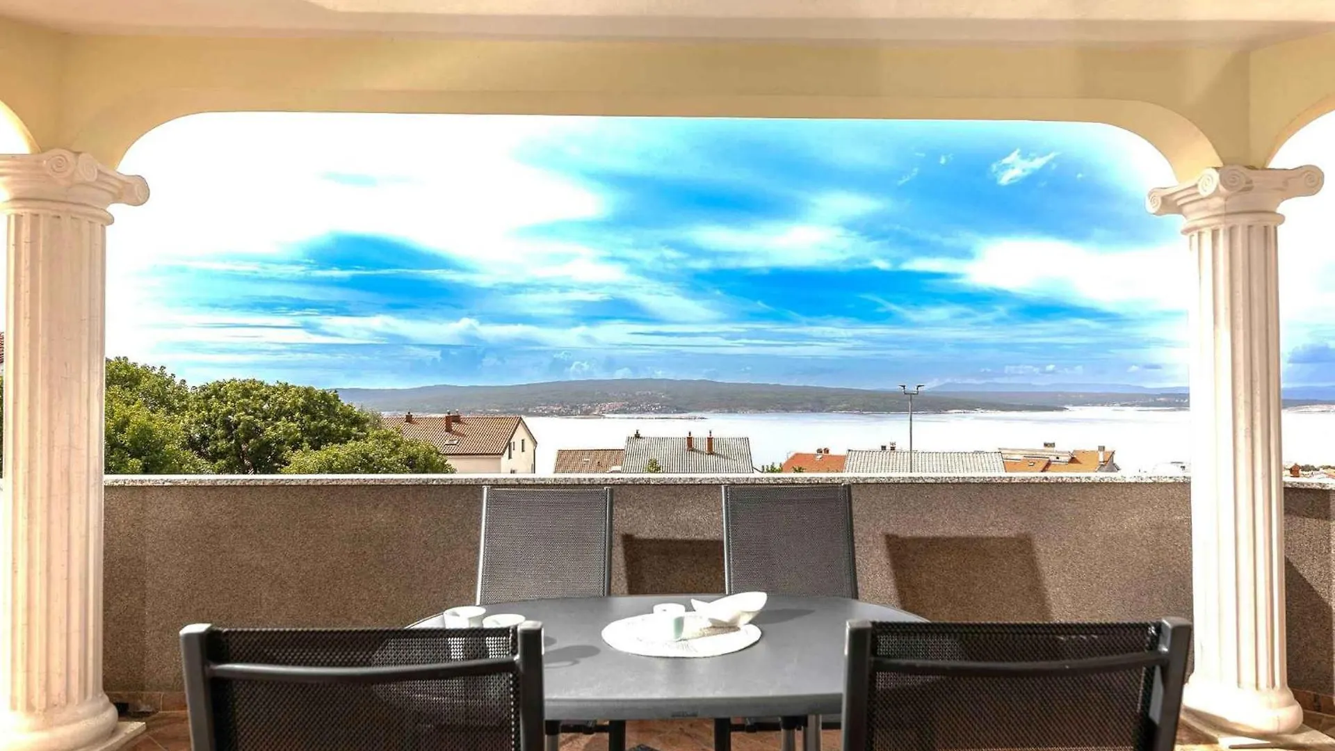 Apartment In Crikvenica 5516