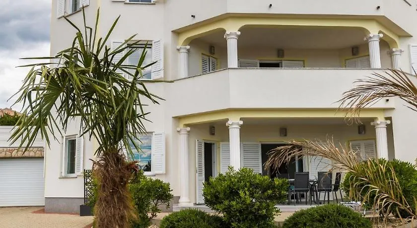 Apartment In Crikvenica 5516